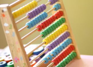 Jakim przedmiotem jest matematyka?