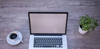 Jak sprawdzić włączone aplikacje w telefonie?